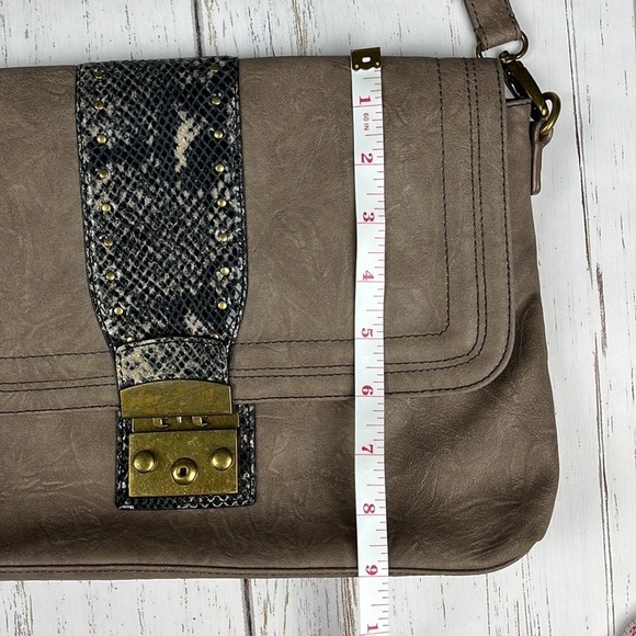 Kate Landry Taupe Snakeskin Details
Shoulder Purse - Picture 13 of 14